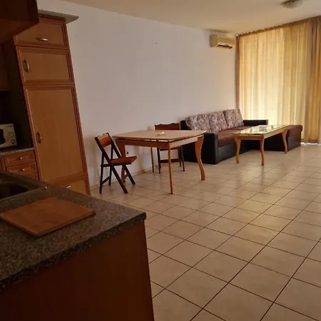 - Centre *